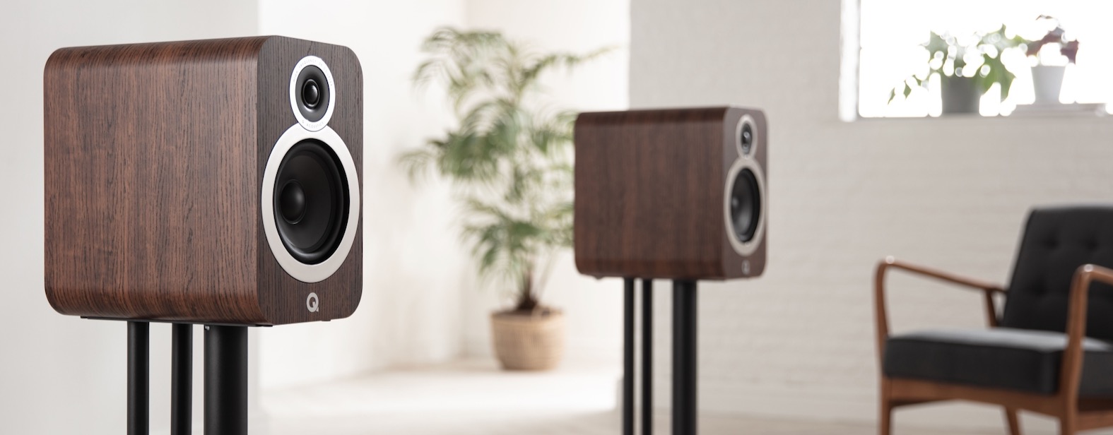 BEAUTIFUL INSIDE AND OUT Q Acoustics 3030i