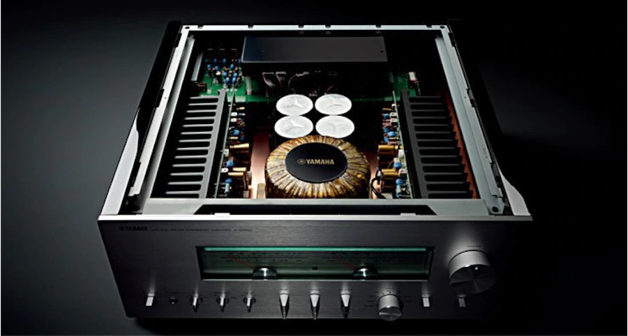INTEGRATED AMPLIFIER A-S3000 Left-right symmetrical design for independent pre amp and power amp blocks