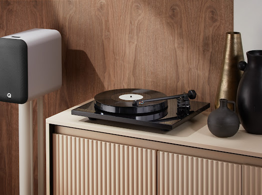 goldring GR3 with qAcoustics M20