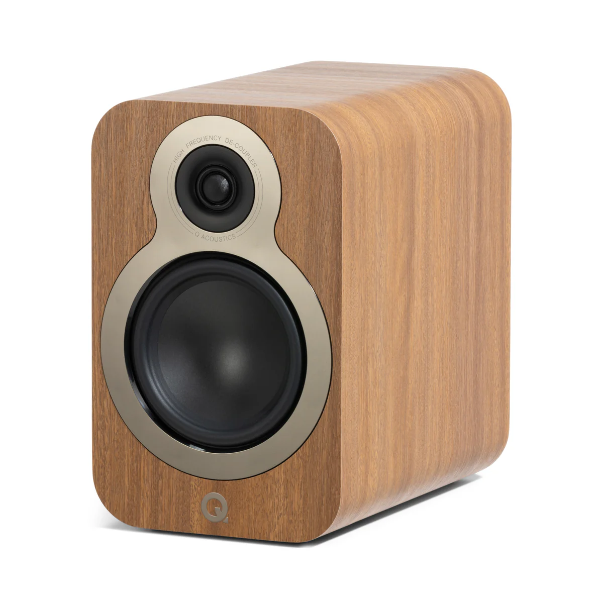 Q Acoustics 3020cpinoak front 3 4 grille