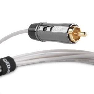 PLUGS MINIATURE SUBWOOFER